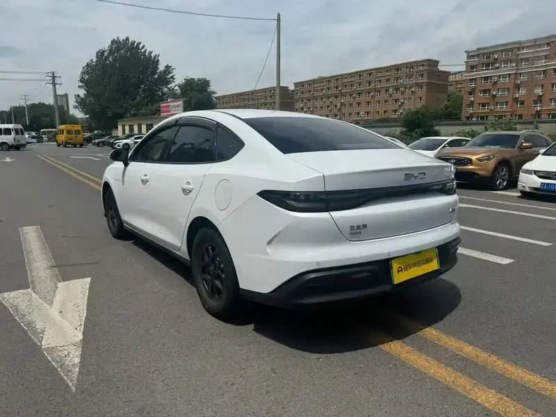 Seal 05DM 2025 Intelligent Driving Edition DM-i 55KM Luxury Model — миниатюра 4