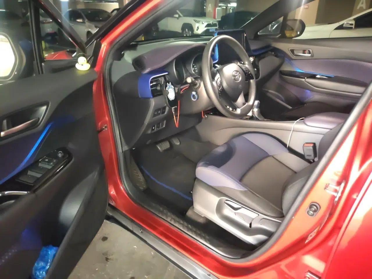 Toyota C-HR 2018 2.0L Leading with Sunroof China VI Standard — миниатюра 16