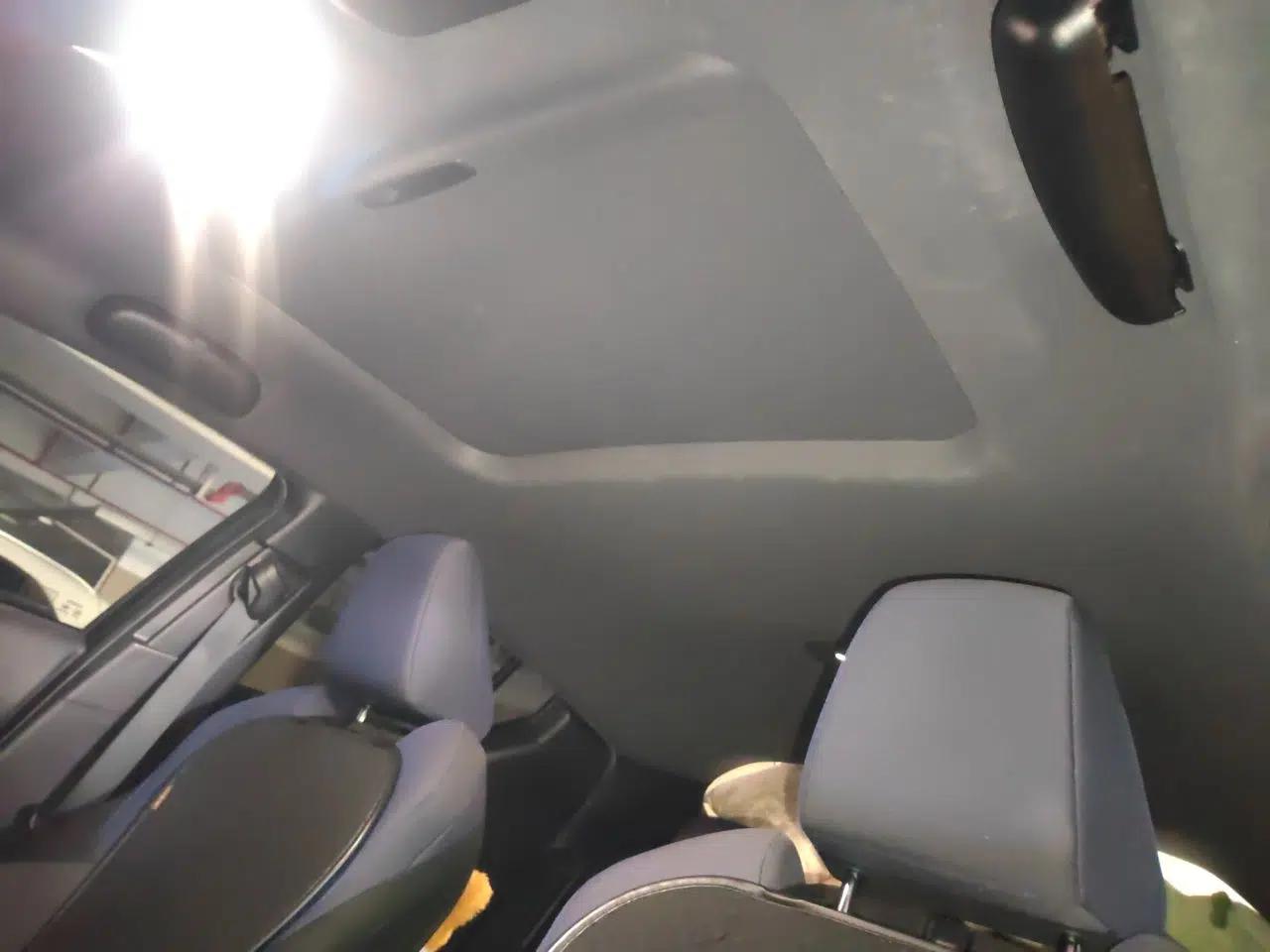 Toyota C-HR 2018 2.0L Leading with Sunroof China VI Standard — миниатюра 18