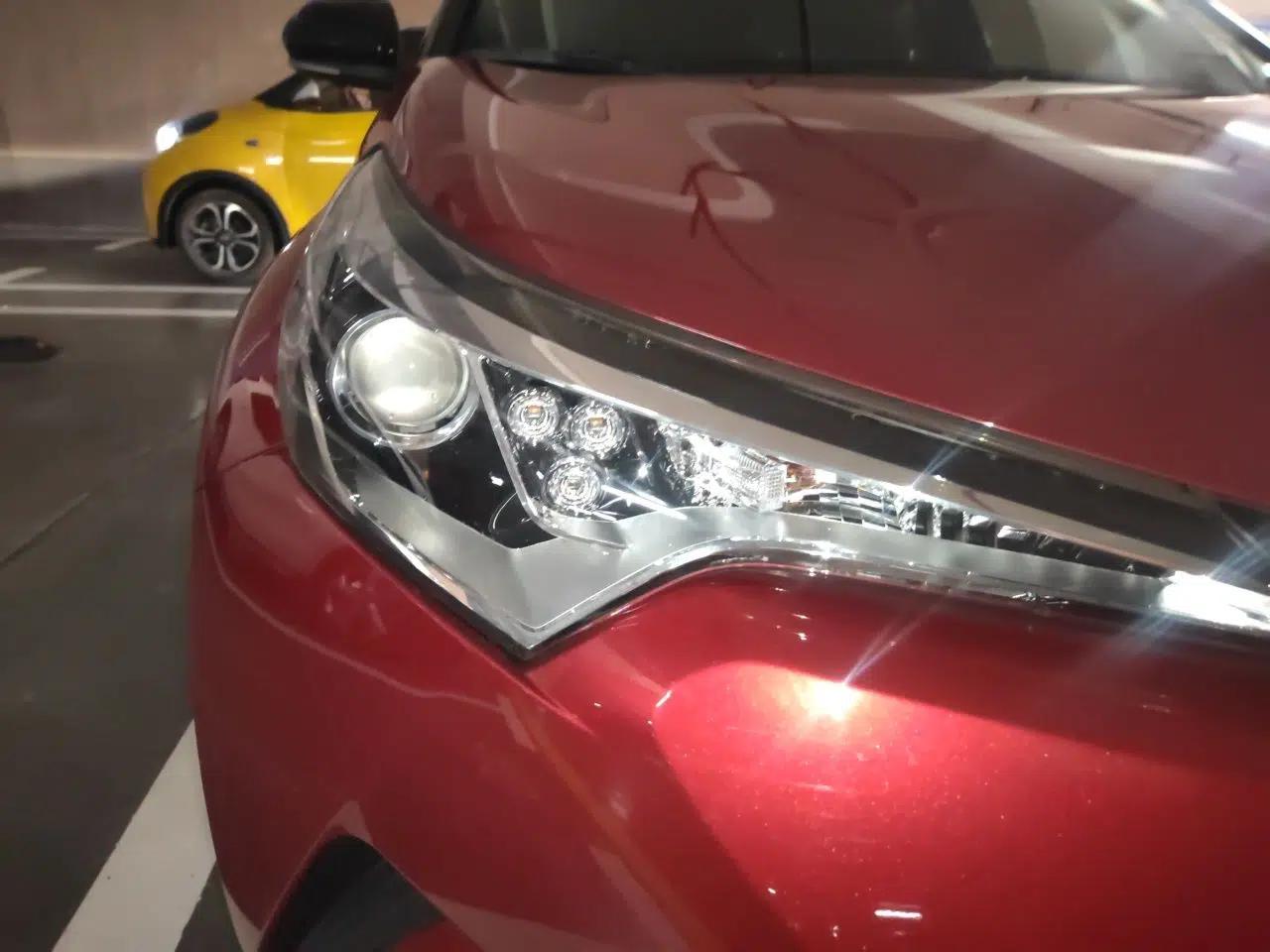 Toyota C-HR 2018 2.0L Leading with Sunroof China VI Standard — миниатюра 7
