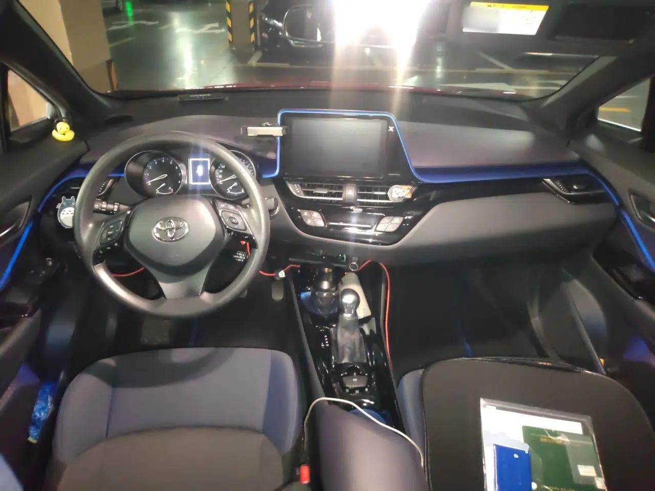 Toyota C-HR 2018 2.0L Leading with Sunroof China VI Standard — миниатюра 9