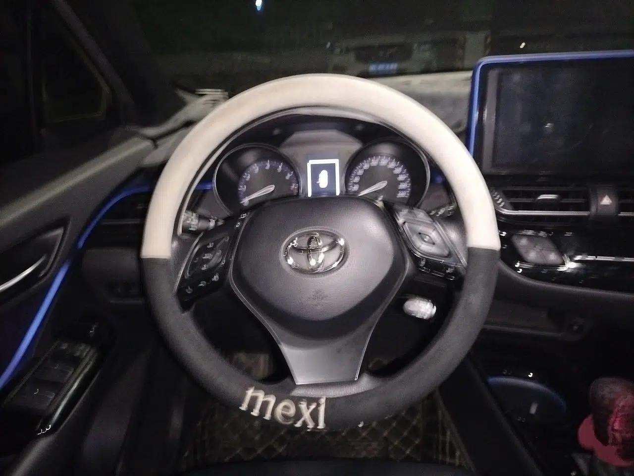 Toyota C-HR 2020 2.0L Leading Edition — миниатюра 10
