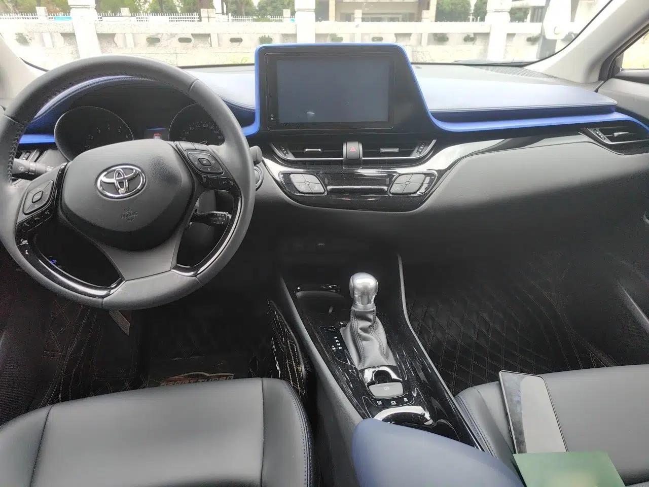 Toyota C-HR 2021 2.0L Luxury Edition — миниатюра 9