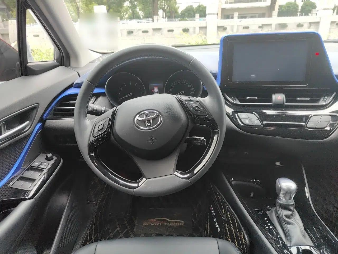 Toyota C-HR 2021 2.0L Luxury Edition — миниатюра 10