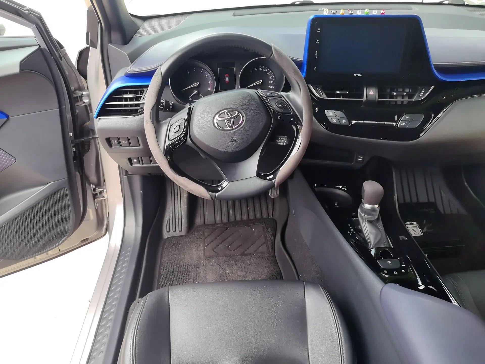 Toyota IZOA 2018 2.0L Yichi Edition China V Standard — миниатюра 10