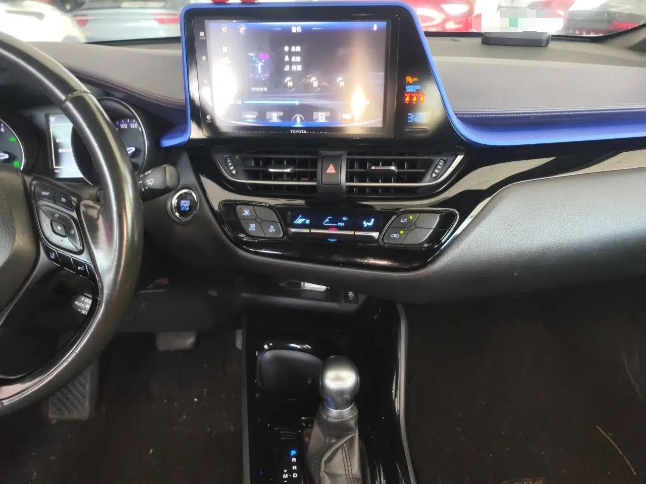 Toyota IZOA 2018 2.0L Yichi Version China VI Standard — миниатюра 10