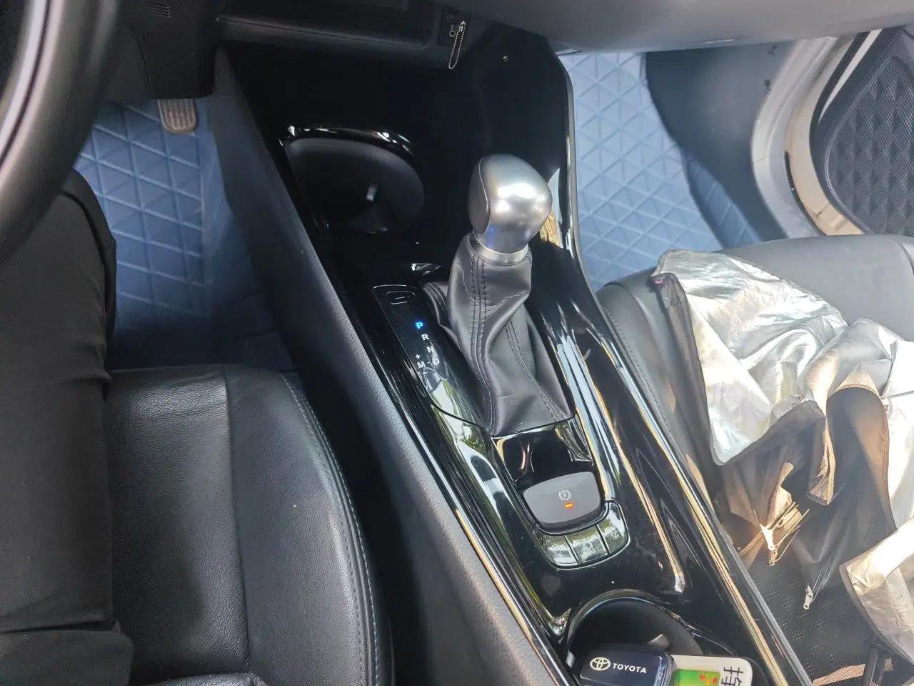 Toyota IZOA 2018 2.0L Yichi Edition China V Standard — миниатюра 14
