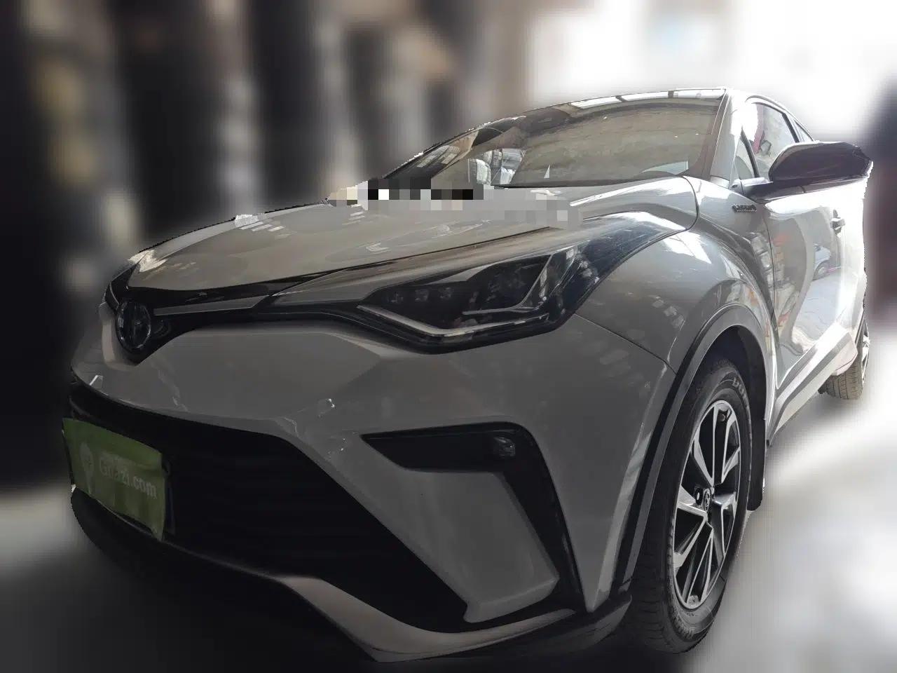 Toyota IZOA 2021 Dual-Motor 2.0L Yichi Edition — миниатюра 1