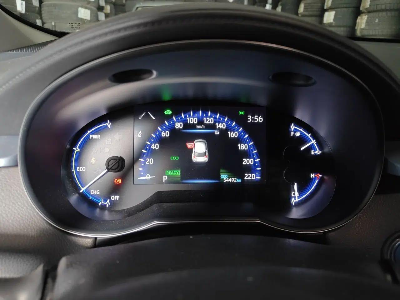 Toyota IZOA 2021 Dual-Motor 2.0L Yichi Edition — миниатюра 11