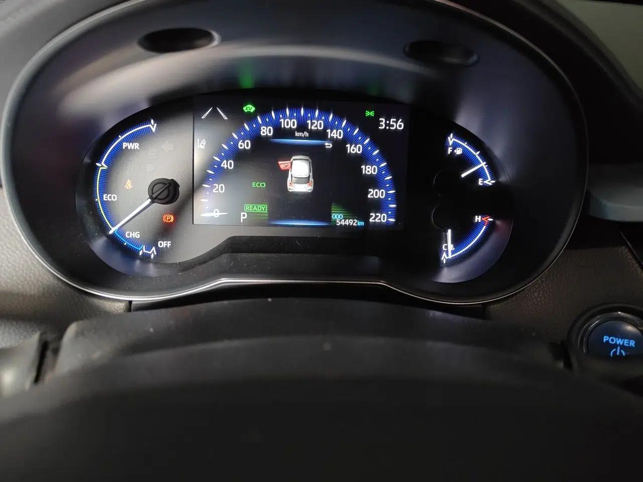 Toyota IZOA 2021 Dual-Motor 2.0L Yichi Edition — миниатюра 12