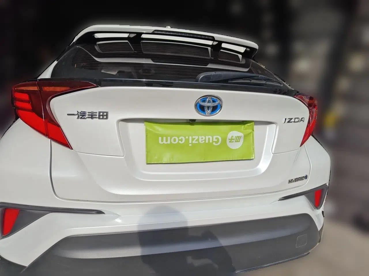 Toyota IZOA 2021 Dual-Motor 2.0L Yichi Edition — миниатюра 5