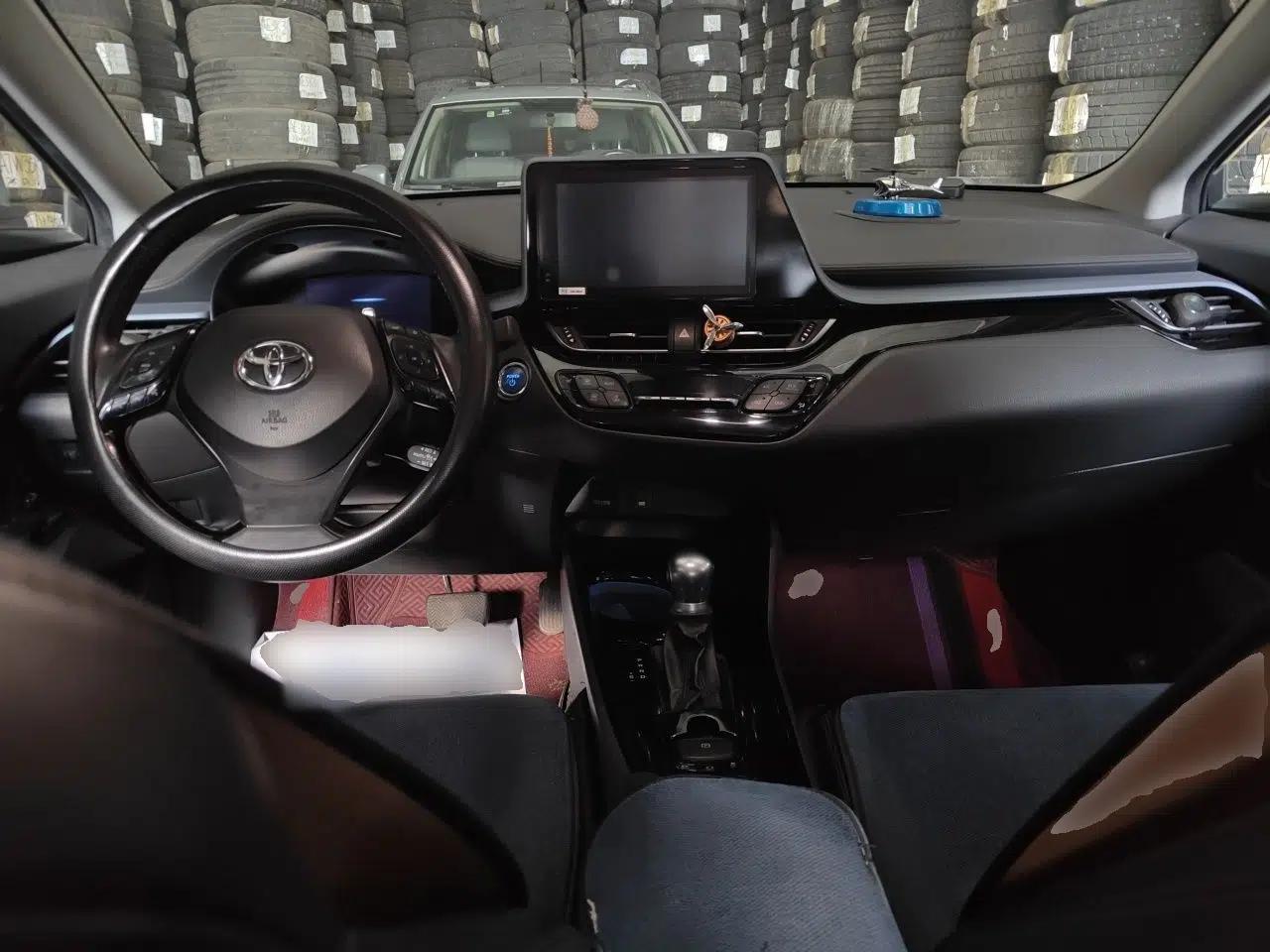 Toyota IZOA 2021 Dual-Motor 2.0L Yichi Edition — миниатюра 9