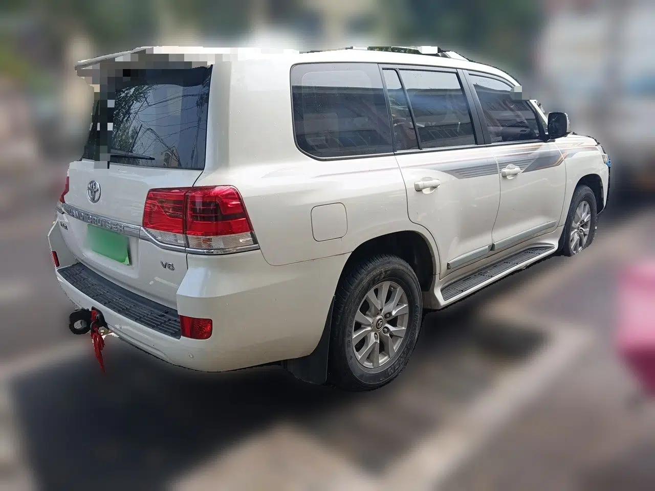 Toyota Land Cruiser 2015 4.0L V6 Middle East Limited Edition — миниатюра 6