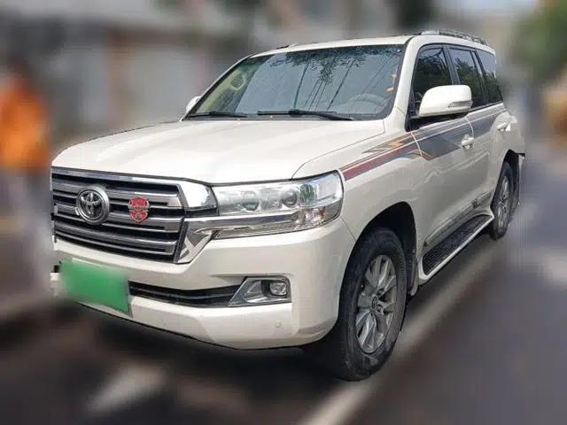 Toyota Land Cruiser 2015 4.0L V6 Middle East Limited Edition