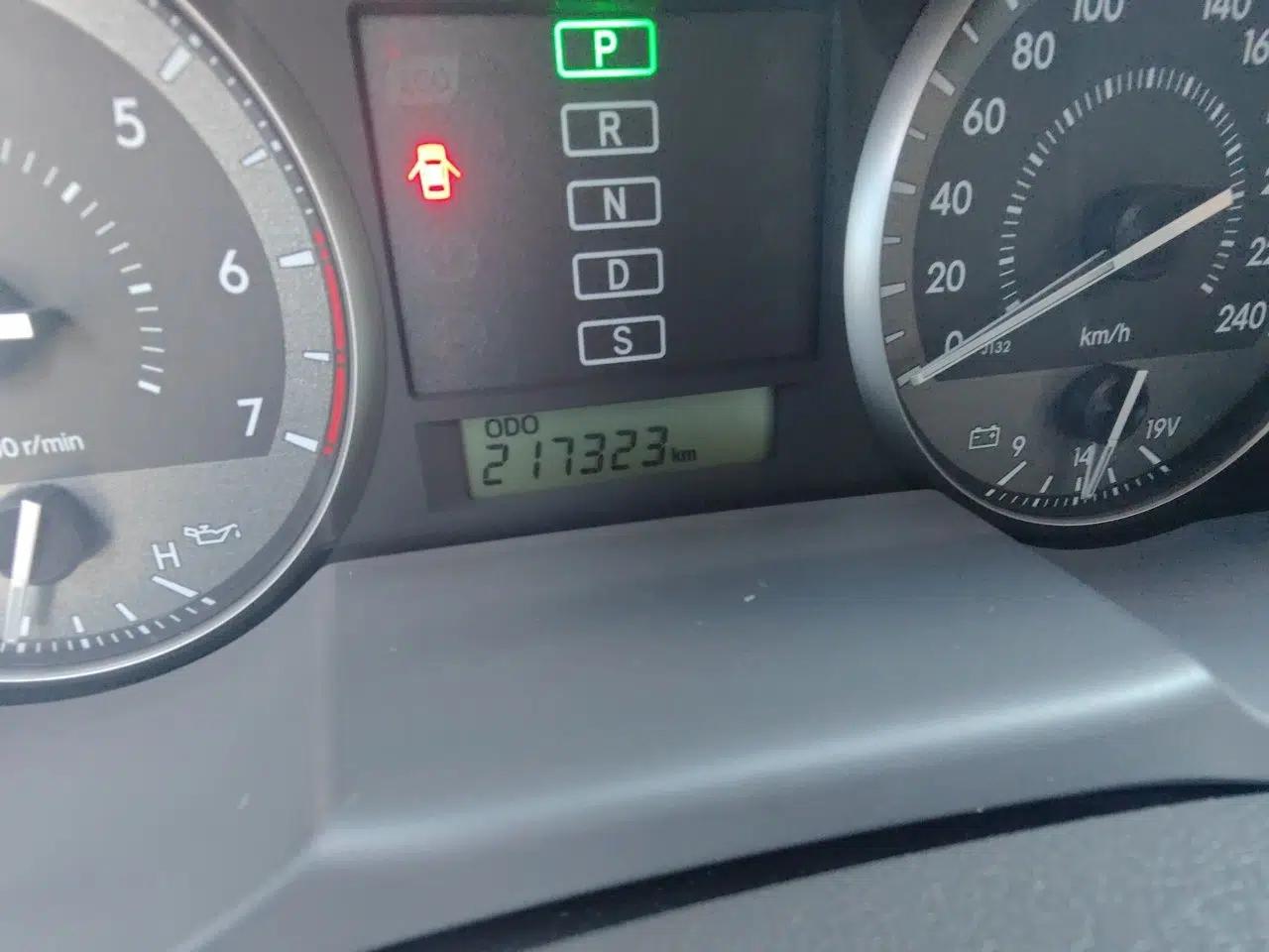 Toyota Land Cruiser Land Cruiser 4.0 Automatic Seven-Seater Middle East Parallel Import Gasoline — миниатюра 12