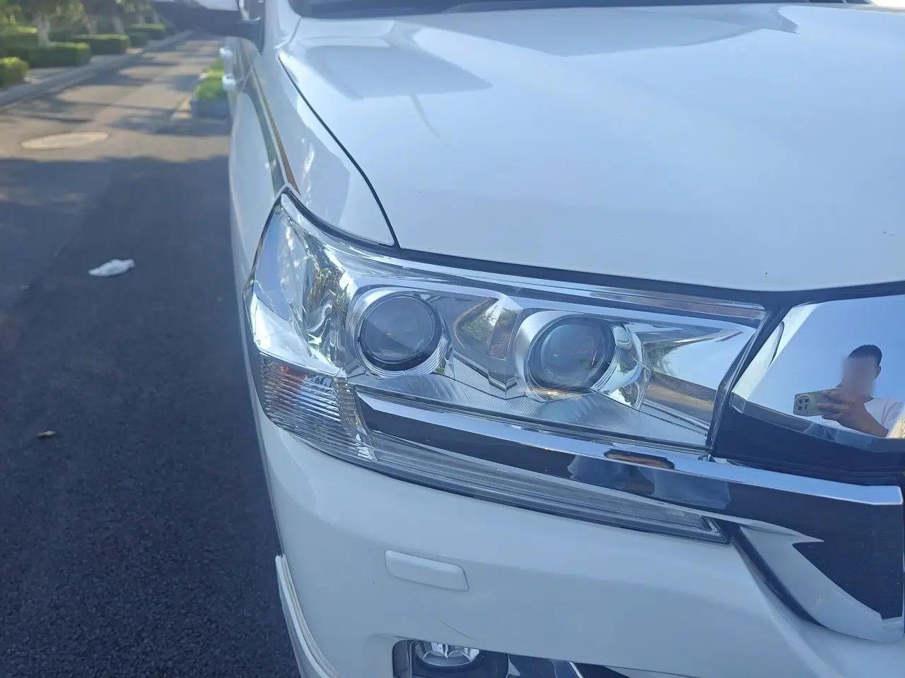 Toyota Land Cruiser Land Cruiser 4.0 Automatic Seven-Seater Middle East Parallel Import Gasoline — миниатюра 7