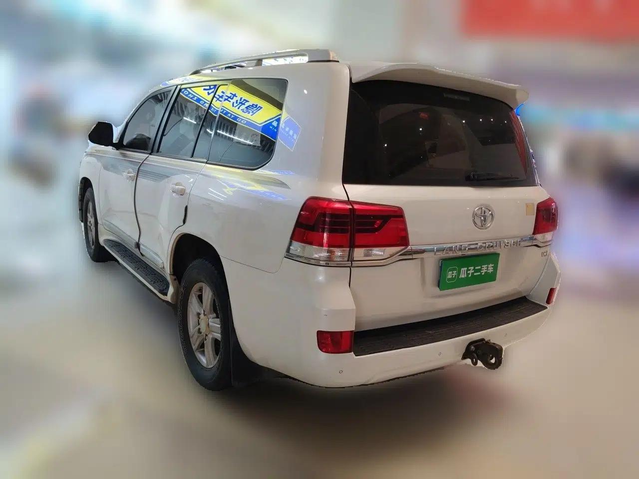 Toyota Land Cruiser Toyota Land Cruiser 2016, 4.0-liter automatic (Middle East-spec parallel import) — миниатюра 4