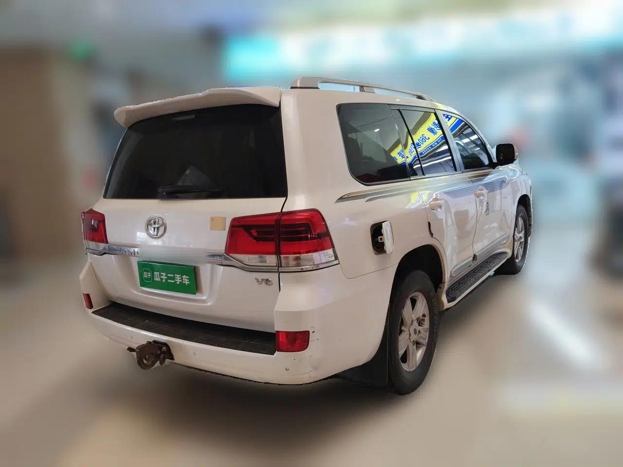 Toyota Land Cruiser Toyota Land Cruiser 2016, 4.0-liter automatic (Middle East-spec parallel import) — миниатюра 6