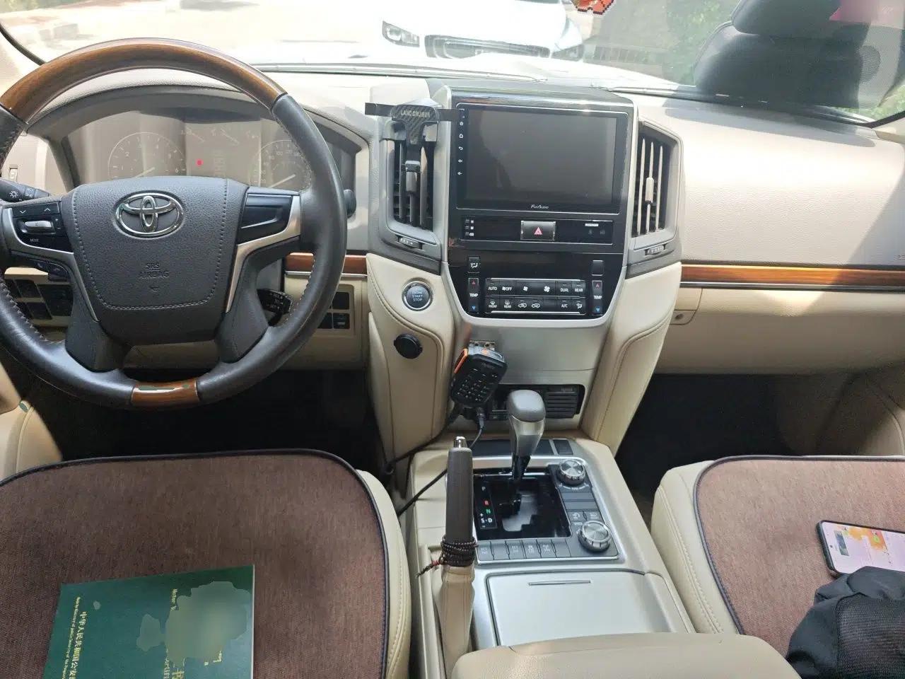 Toyota Land Cruiser Land Cruiser 2017, 4.0L Automatic, 7-Seater (Parallel Import) — миниатюра 9