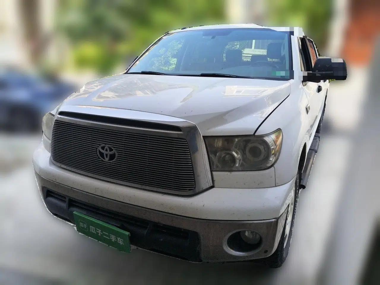 Toyota Tundra 2011 Tundra 5.7 five-seater parallel import — миниатюра 1