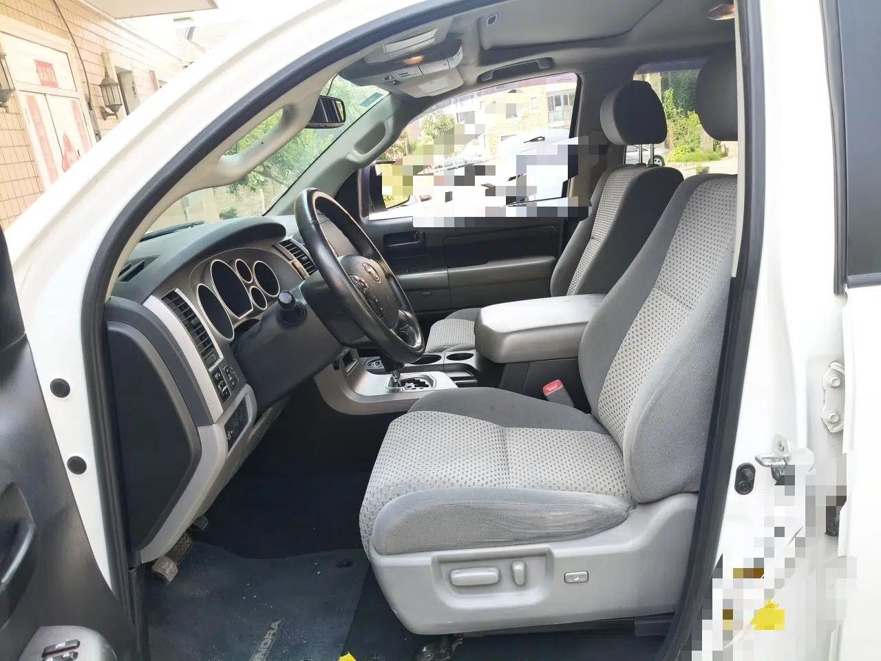 Toyota Tundra 2011 Tundra 5.7 five-seater parallel import — миниатюра 16