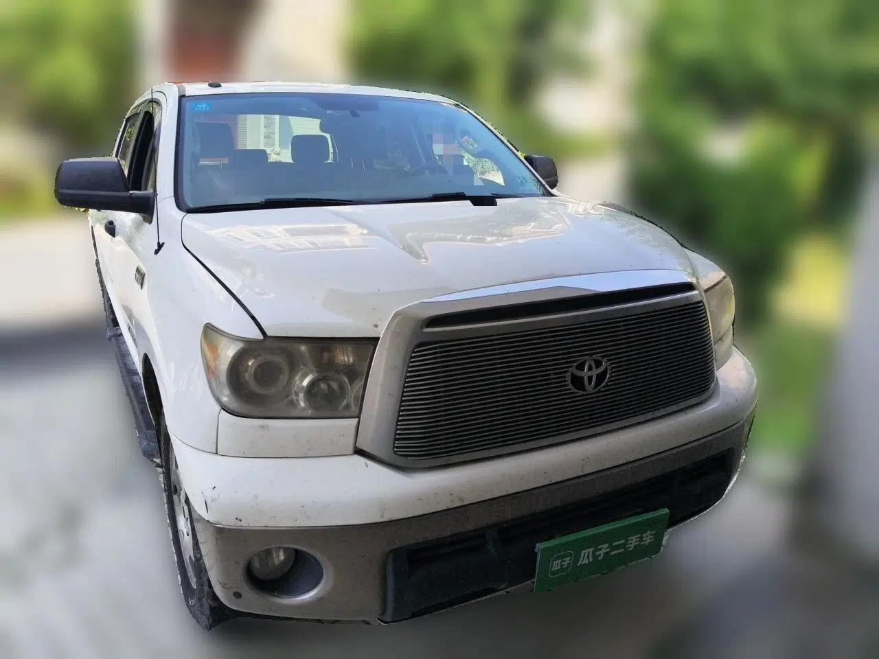 Toyota Tundra 2011 Tundra 5.7 five-seater parallel import — миниатюра 3