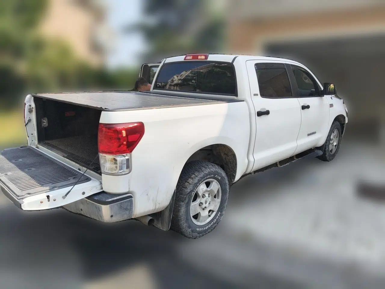 Toyota Tundra 2011 Tundra 5.7 five-seater parallel import — миниатюра 6