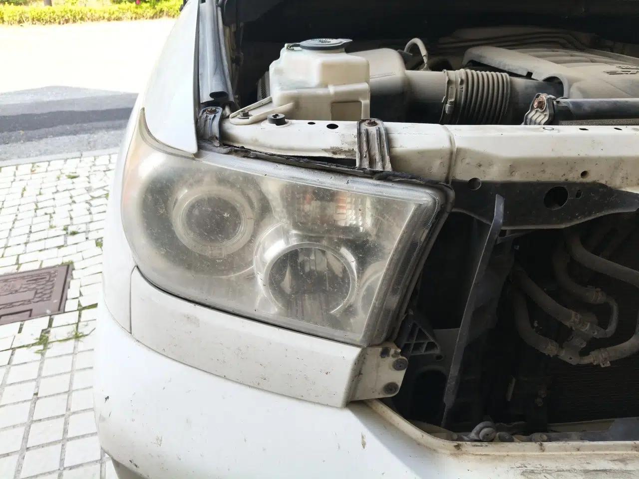 Toyota Tundra 2011 Tundra 5.7 five-seater parallel import — миниатюра 7