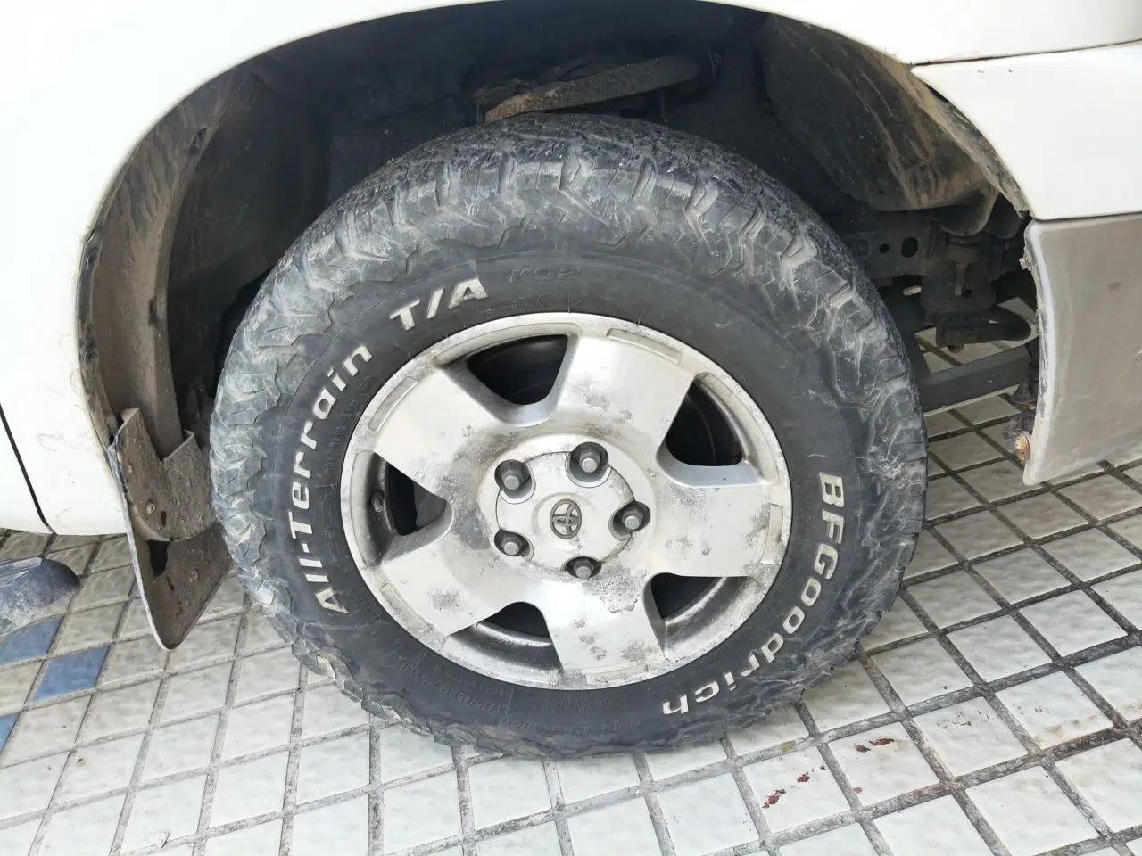 Toyota Tundra 2011 Tundra 5.7 five-seater parallel import — миниатюра 8