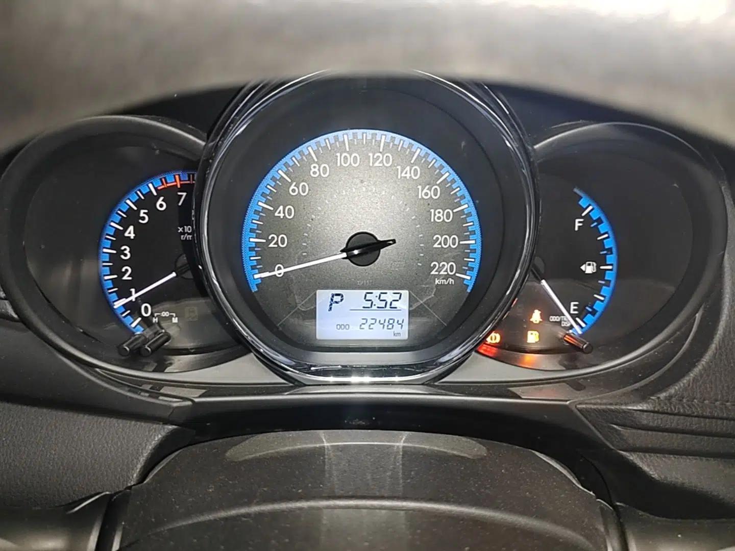 Toyota Vios FS 2017 1.5L CVT Fengchi Edition — миниатюра 14