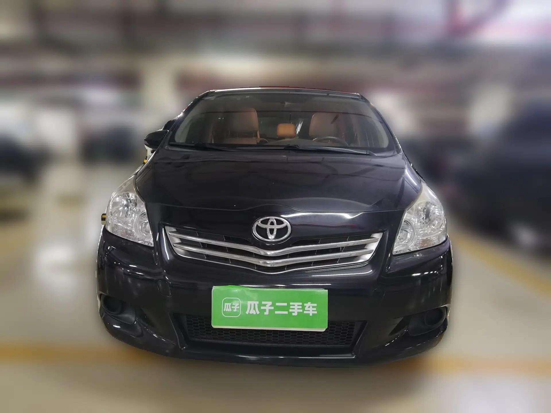 Toyota Verso 2014 Starlight 180E CVT Elite Edition — миниатюра 2