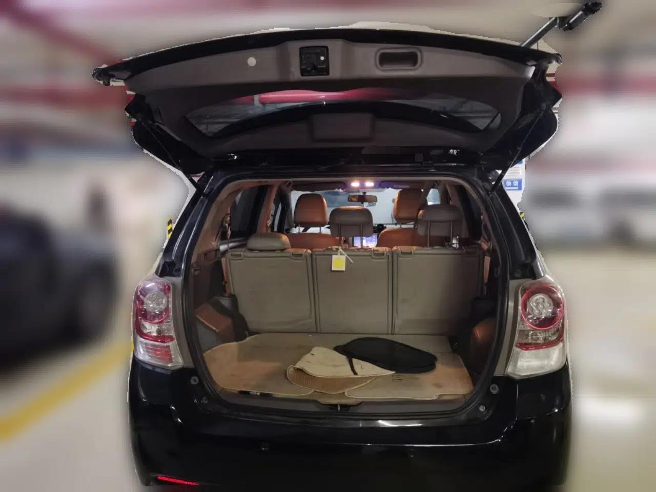 Toyota Verso 2014 Starlight 180E CVT Elite Edition — миниатюра 19