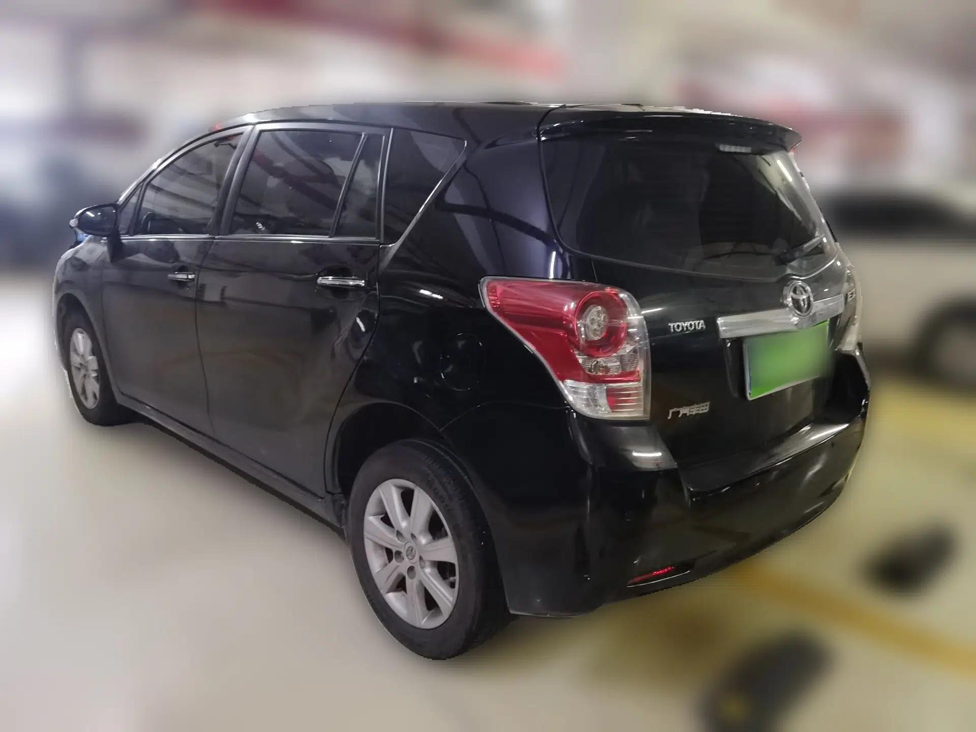 Toyota Verso 2014 Starlight 180E CVT Elite Edition — миниатюра 4