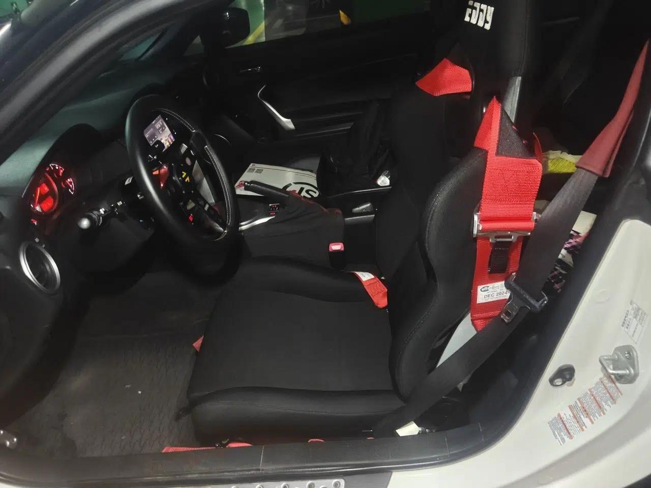 Toyota 86 2014 2.0L Manual Luxury Version — миниатюра 15
