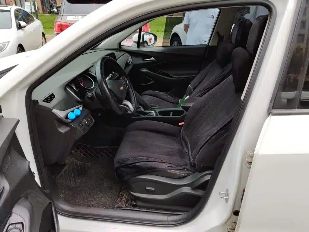2019 Chevrolet Orlando 530T Automatic Mickey Mouse Custom Edition (5+2 models) China VI Emission Standard — миниатюра 11