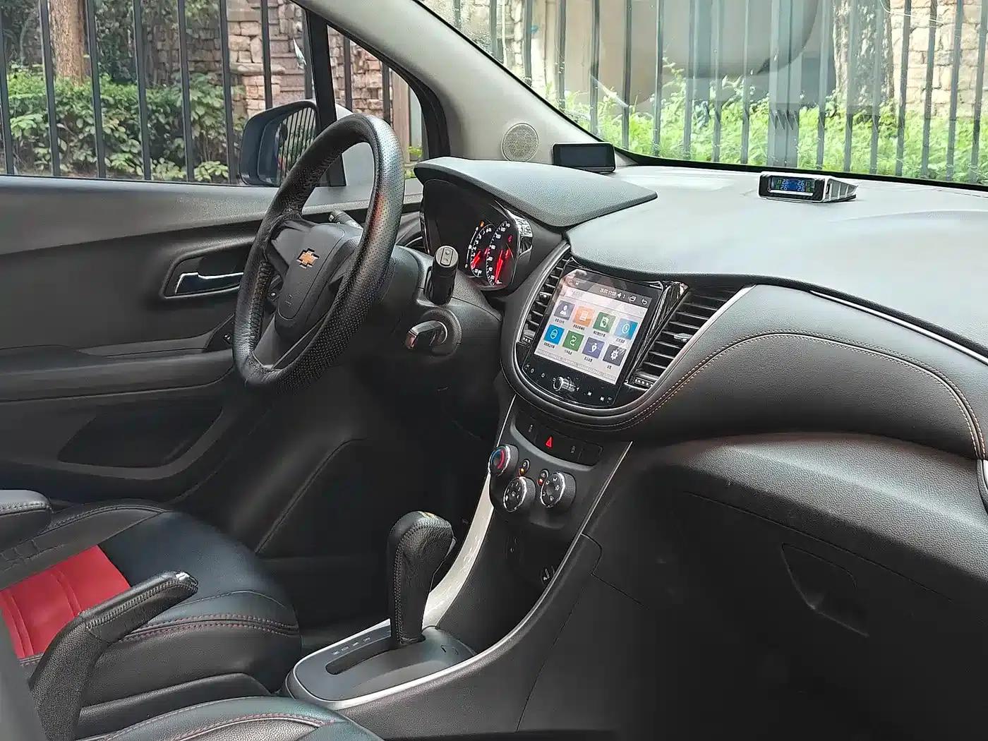 Chevrolet Trax 2018 330T Automatic 2WD Elite — миниатюра 10