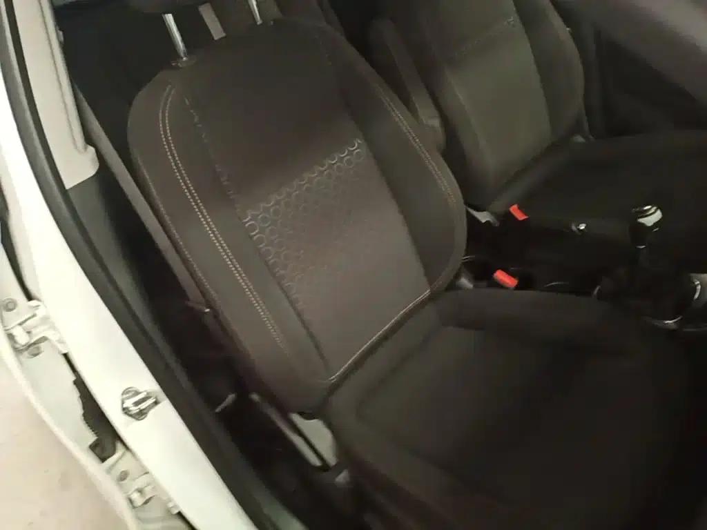 Chevrolet Trax 2017 1.4T Manual 2WD Comfort Model — миниатюра 25
