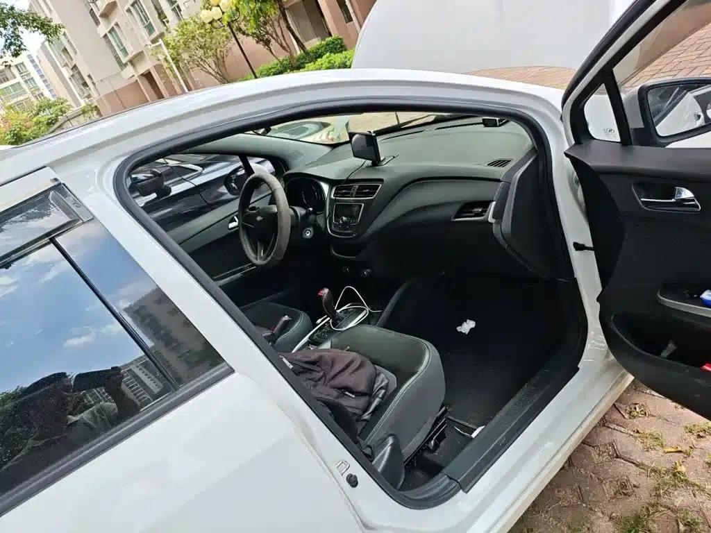 Chevrolet Aveo RV 2016 1.5L Automatic Smart Edition — миниатюра 22