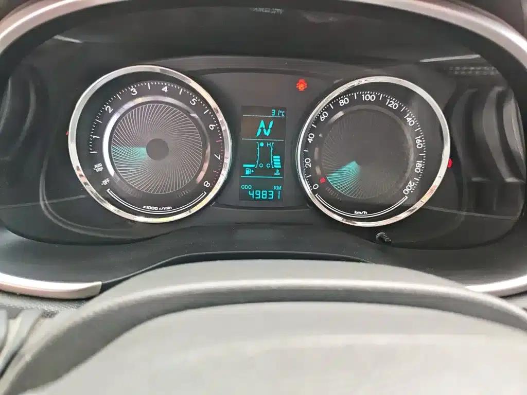 Chevrolet Aveo RV 2016 1.5L Automatic Smart Edition — миниатюра 9
