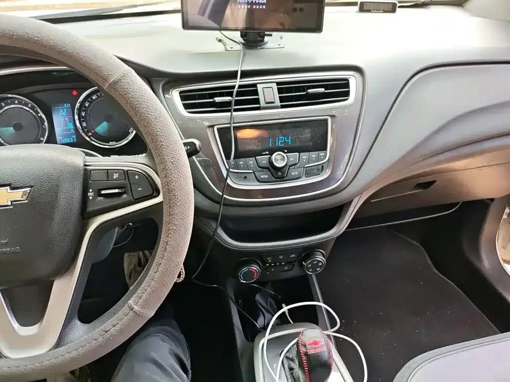 Chevrolet Aveo RV 2016 1.5L Automatic Smart Edition — миниатюра 10