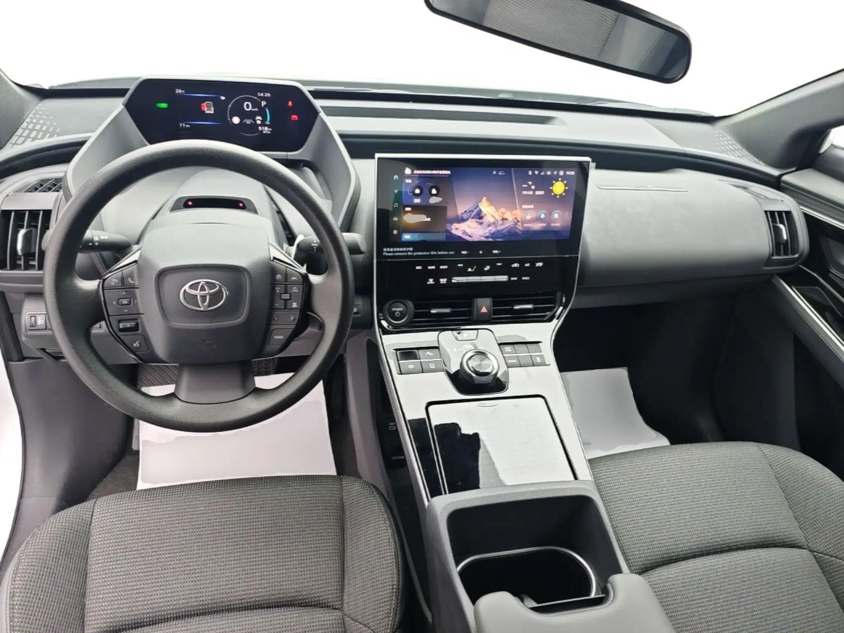 Toyota BZ 4X 2025 615 Air Edition — миниатюра 12