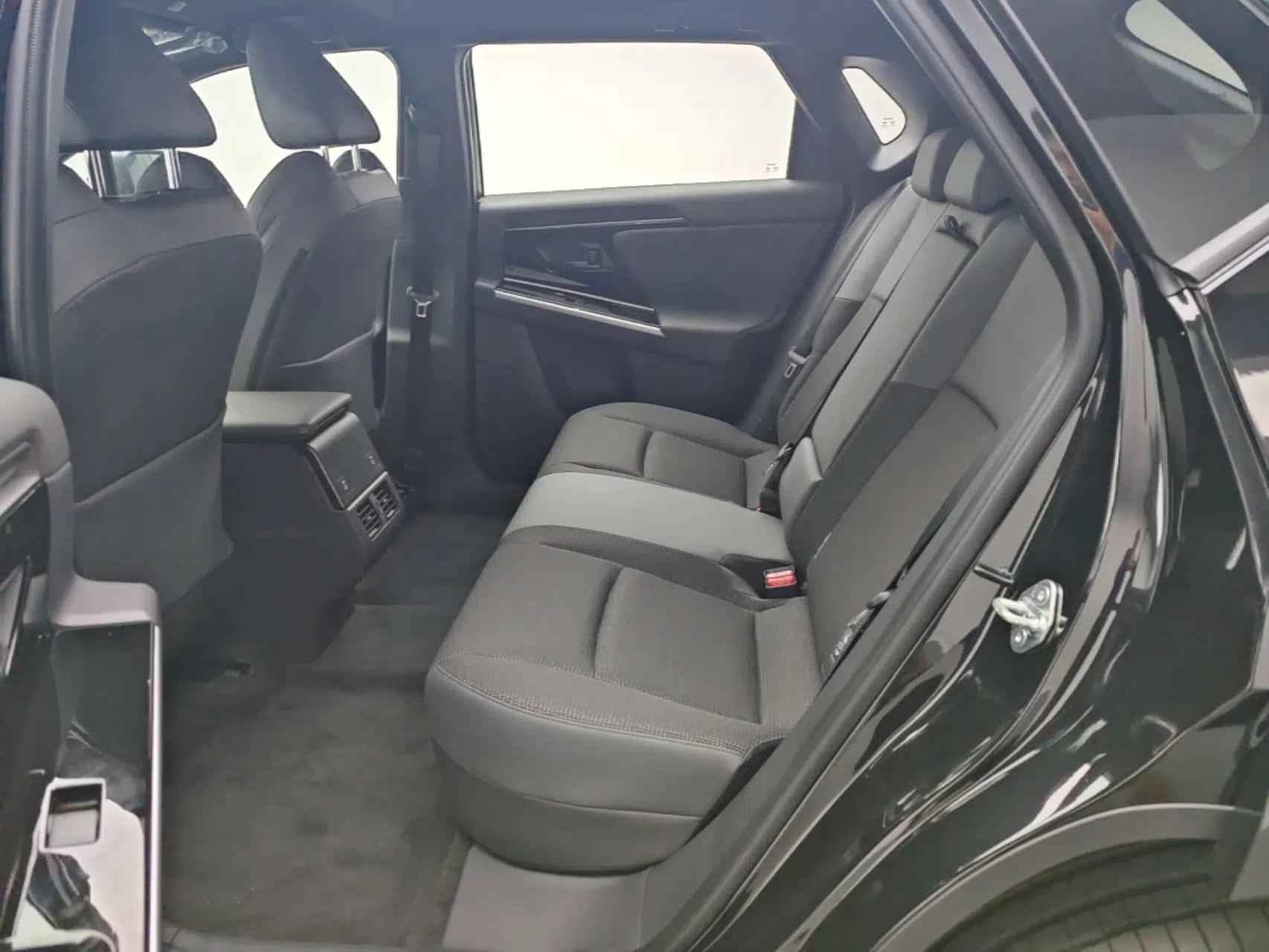 Toyota BZ 4X 2025 615 Air Edition — миниатюра 20