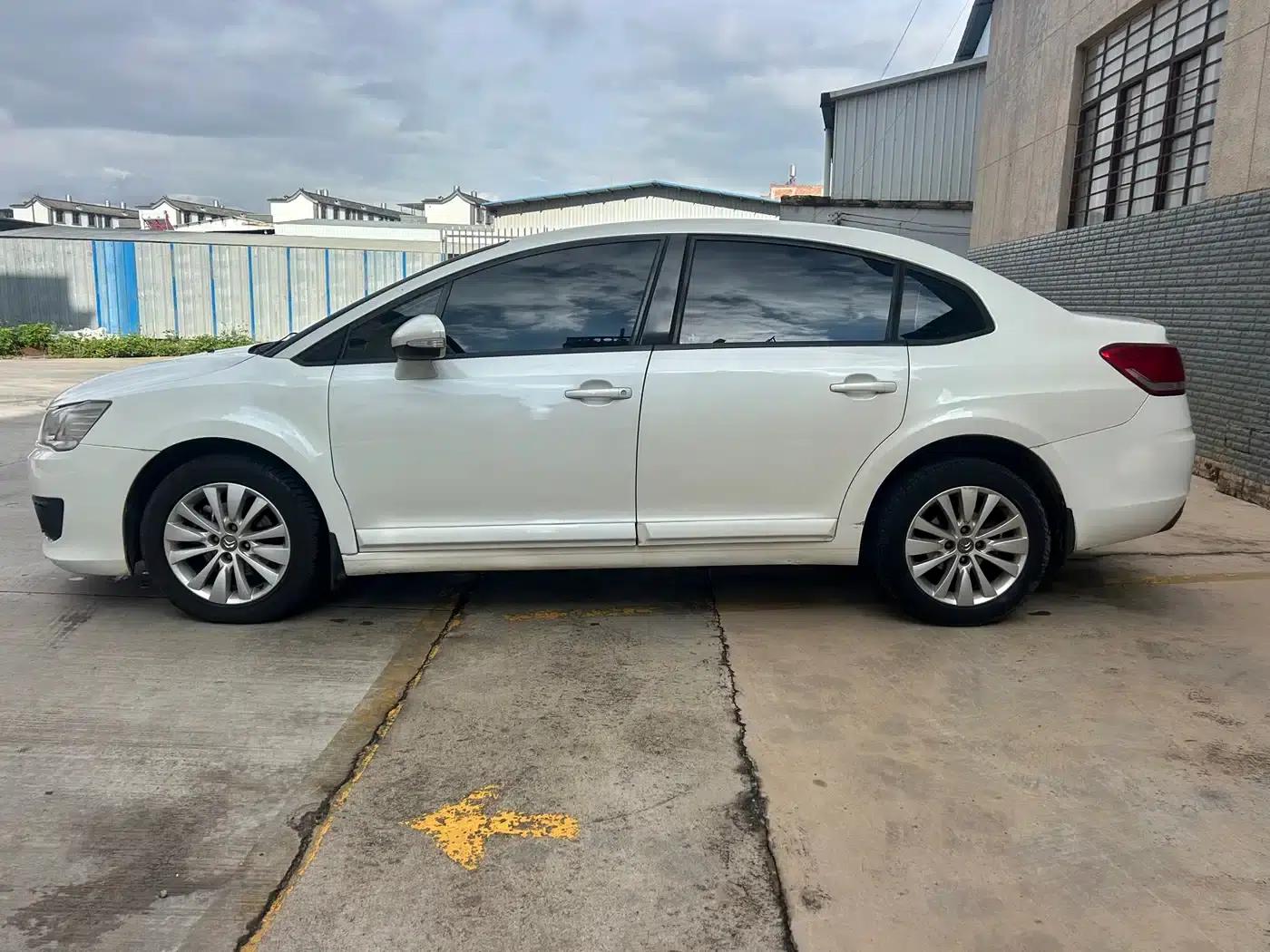 Citroën C4 2014 VTS 1.6L Manual Premium Edition — миниатюра 4
