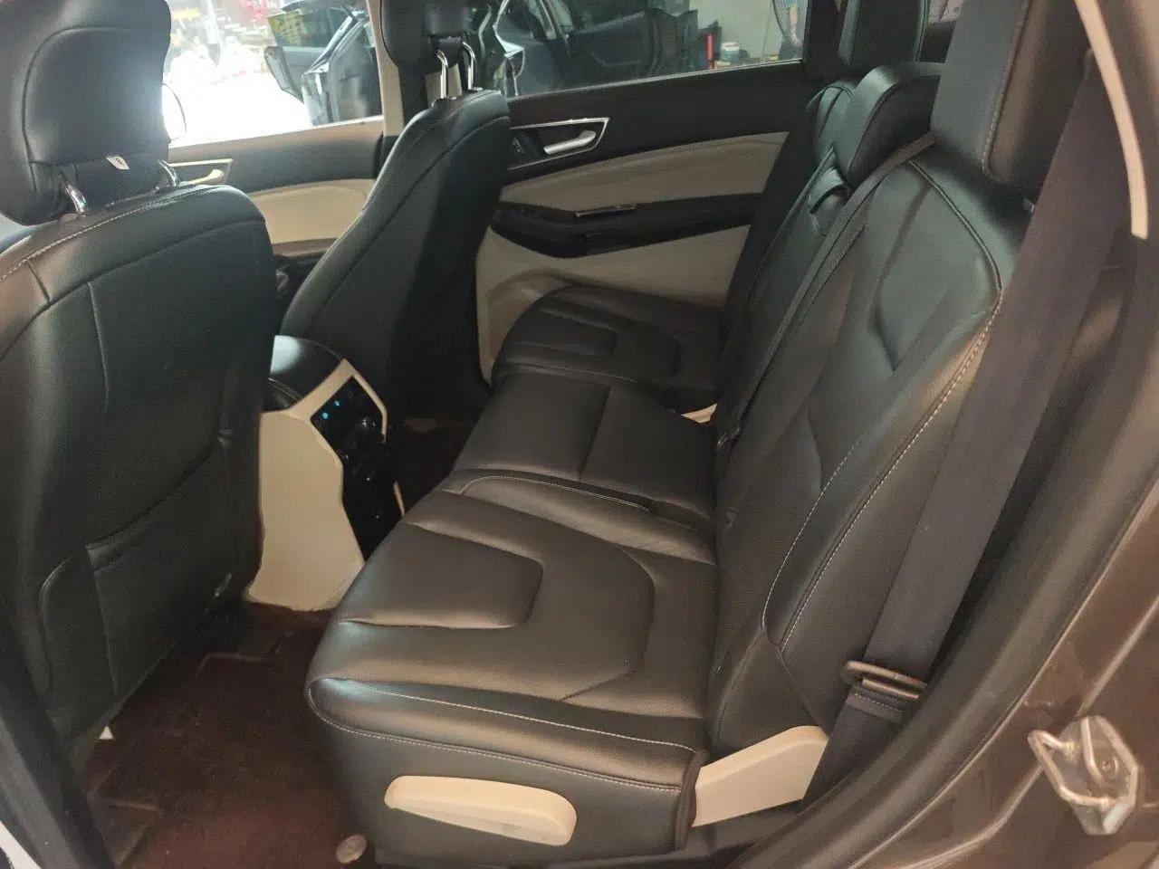 Ford Edge 2015 2.7T GTDi 4x4 Prestige 7-Seater — миниатюра 17