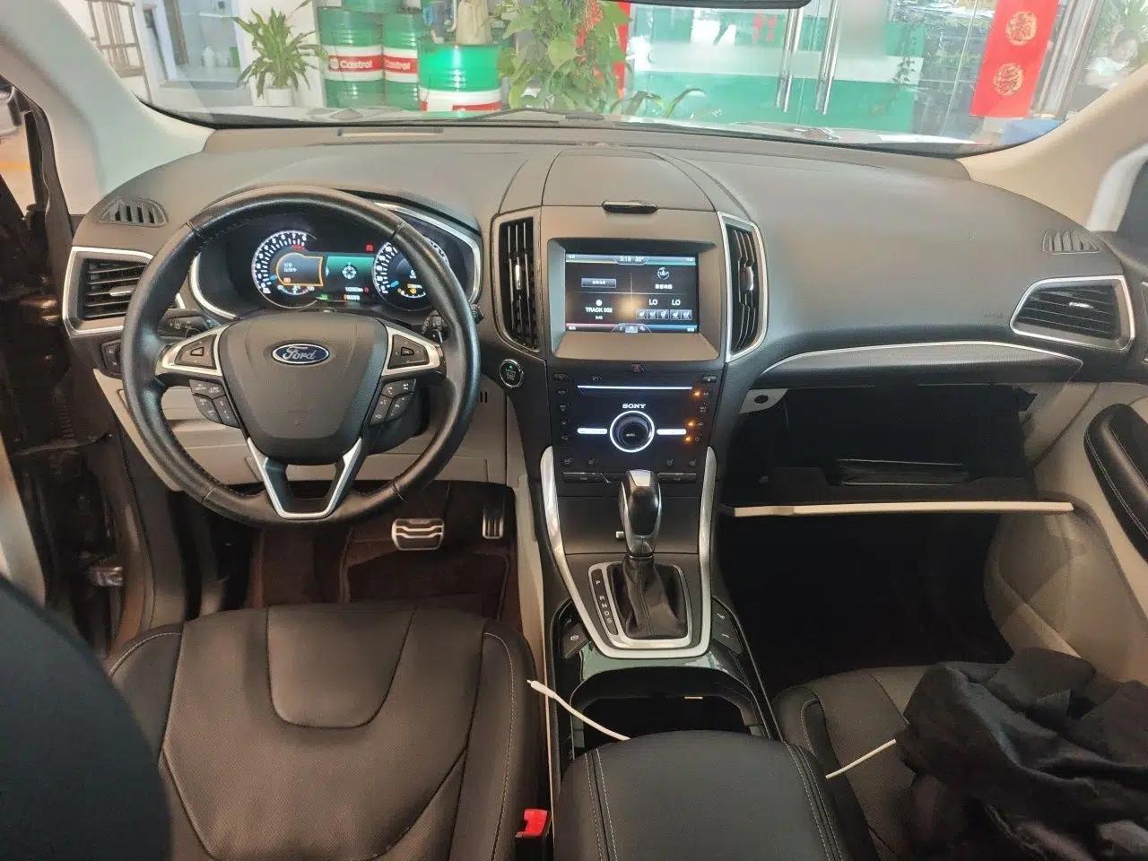 Ford Edge 2015 2.7T GTDi 4x4 Prestige 7-Seater — миниатюра 9
