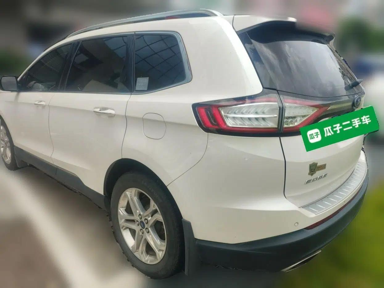 Ford Edge 2016 EcoBoost 245 Two-Wheel-Drive Titanium 7-Seater — миниатюра 4