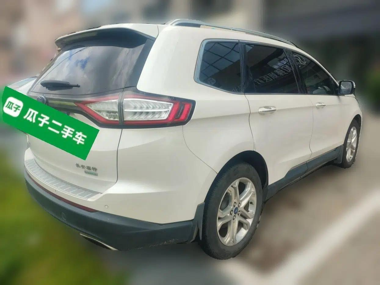 Ford Edge 2016 EcoBoost 245 Two-Wheel-Drive Titanium 7-Seater — миниатюра 6