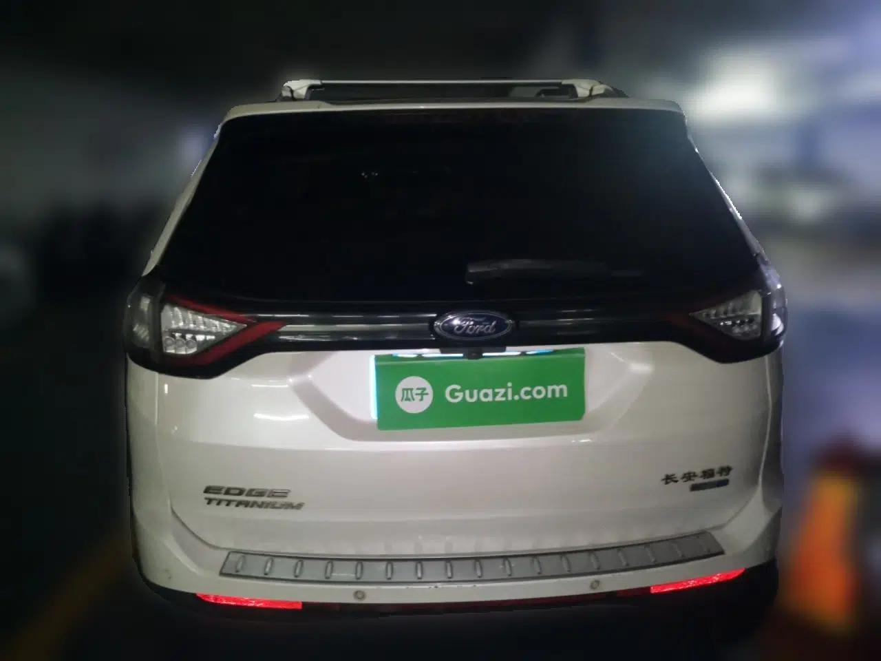 Ford Edge 2016 EcoBoost 245 Four-Wheel Drive Titanium 7-Seater — миниатюра 5