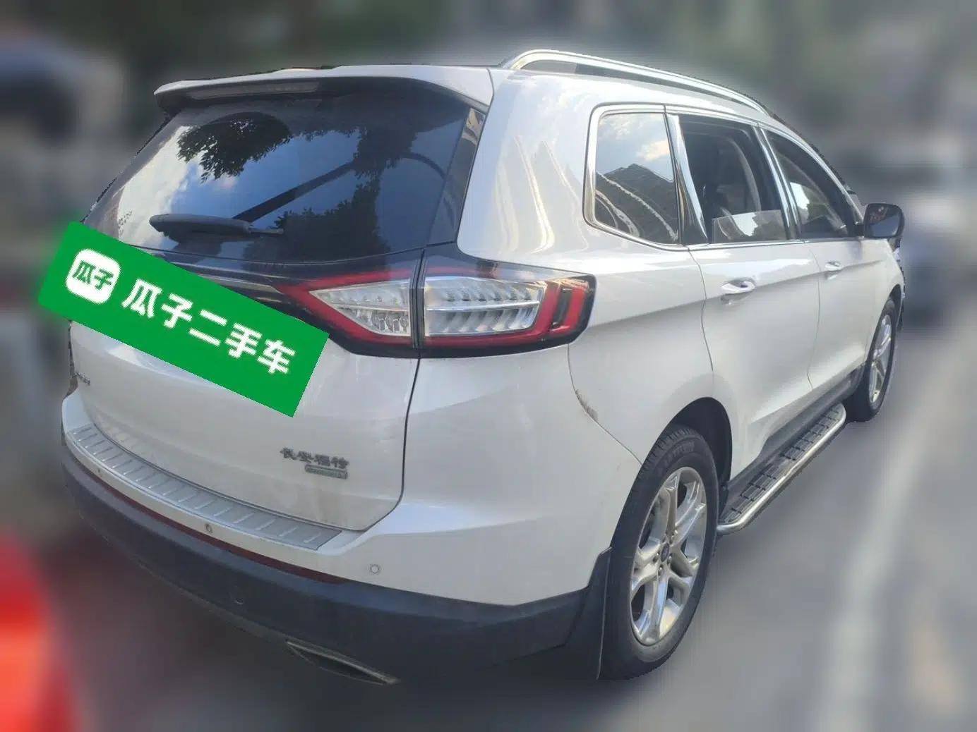 Ford Edge 2016 EcoBoost 245 Two-Wheel-Drive Titanium 7-Seater — миниатюра 6