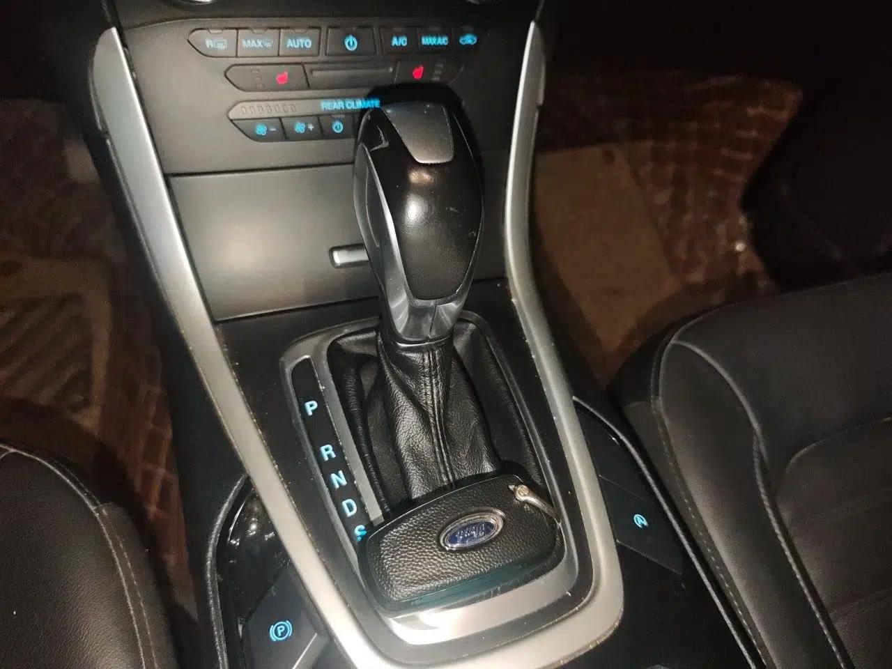 Ford Edge 2018 EcoBoost 245 Two-Wheel-Drive Platinum Edition 7-Seater China V Emission Standard — миниатюра 14